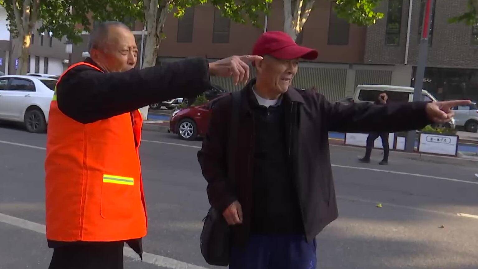 枣庄台儿庄环卫工人拾金不昧获点赞